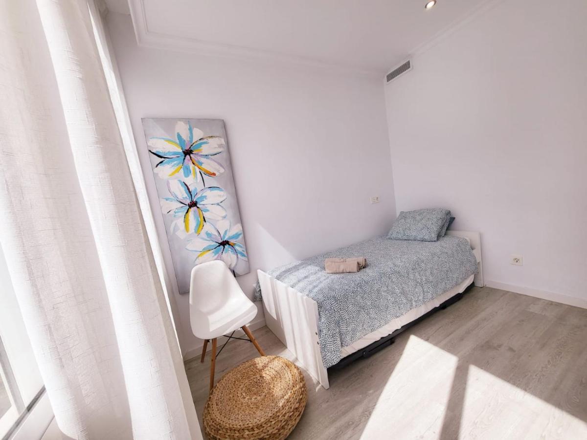 Stylish 3 Bedroom Penthouse In Marbella Centre With Large Pool Close To The Beach Екстер'єр фото
